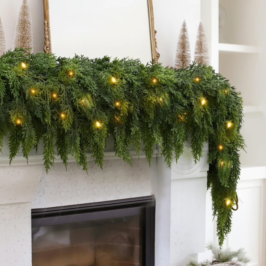 Pre-Lit Christmas Garland